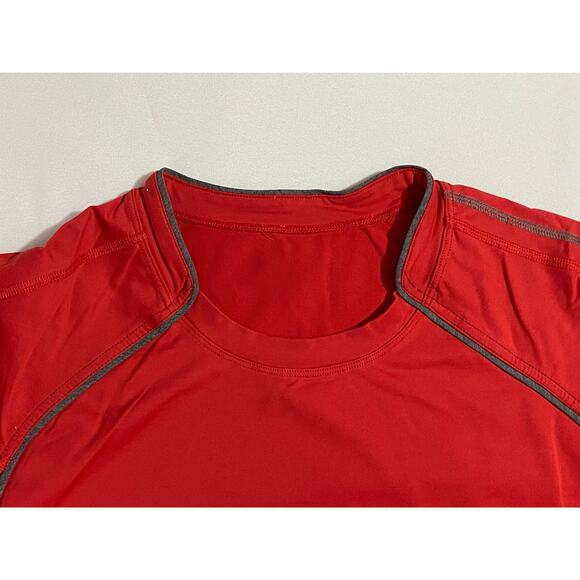 Lululemon Bolt Tech Shirt – Men’s XL, Red Short Sleeve, Bottom Pocket, 22x29 - Picture 8 of 11